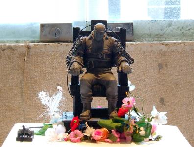 <b>Composition 4</b> - objects, 25x20x25 cm, 2010