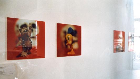 <b>Fais-moi confiance...</b> - exhibition view, M.A.M.A.C. windows, Nice, 1999