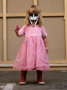 <b>Liselotte</b> - color photograph, 100x75 cm, edition: 3 and 2 a.p., 2006