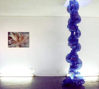 <b>Les vases communicants</b> - exhibition view, Le Logoscope, Monaco, 2001