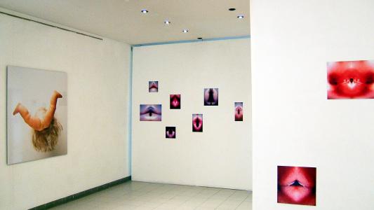 <b>Electromagnetic spectrum</b> - vue de l'exposition, Passage de l'art, Marseille, 2005